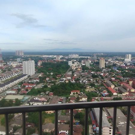 Cmk Apartmen Mutiara Tower 3 Bedroom Kota Bharu#Netflix Eksteriør billede