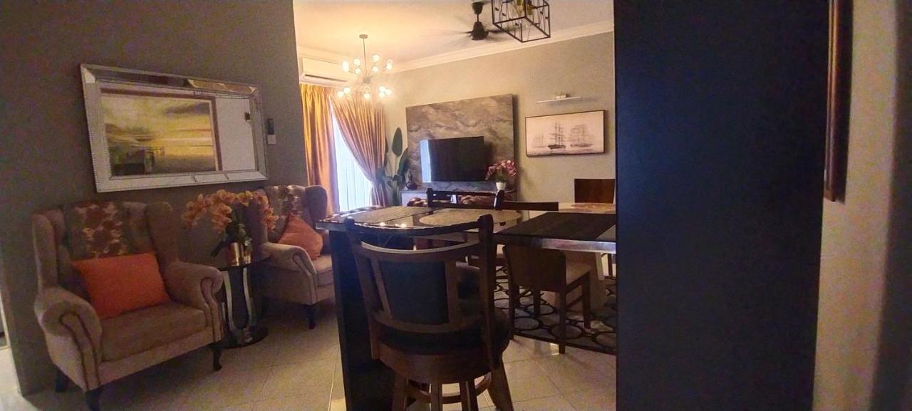 Cmk Apartmen Mutiara Tower 3 Bedroom Kota Bharu#Netflix Eksteriør billede
