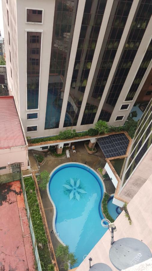 Cmk Apartmen Mutiara Tower 3 Bedroom Kota Bharu#Netflix Eksteriør billede